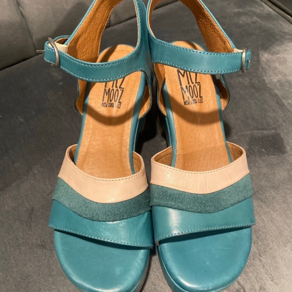 miz mooz sandals